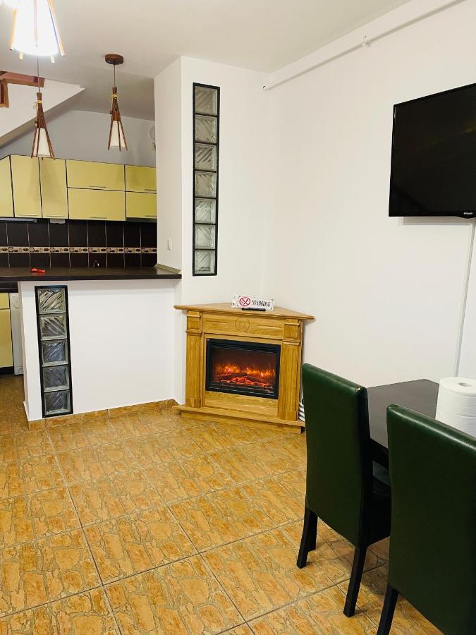 Casa Cu Balcon Leilighet Braşov Eksteriør bilde