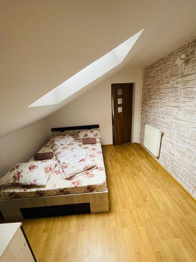 Casa Cu Balcon Leilighet Braşov Eksteriør bilde
