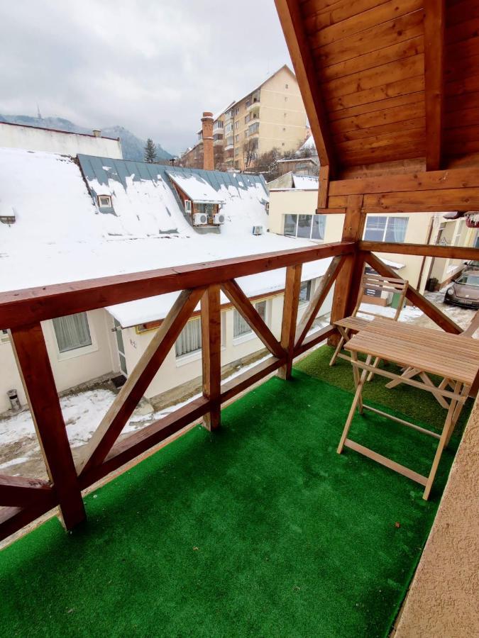 Casa Cu Balcon Leilighet Braşov Eksteriør bilde